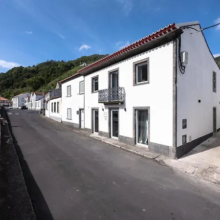 Konukevi Guestready - Alma - Island House Faial da Terra