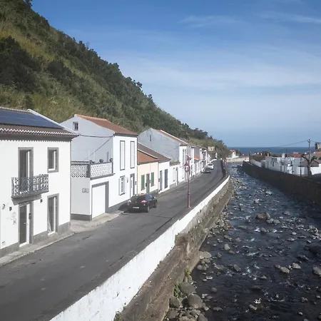 Konukevi Guestready - Alma - Island House Faial da Terra